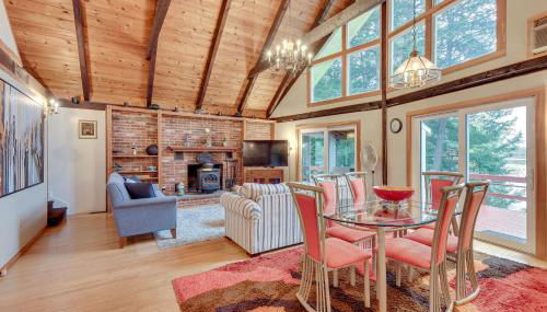 Waterfront Lake Arrowhead Cabin with Dock and Fire Pit - Foto 2