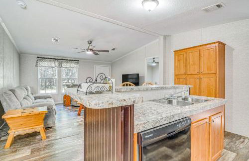 7 Mi to Crystal River Home with Yard and Fire Pit! - Foto 8