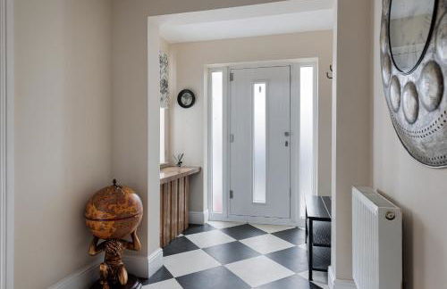 Mereside House Private Pool Retreat - Photo 12