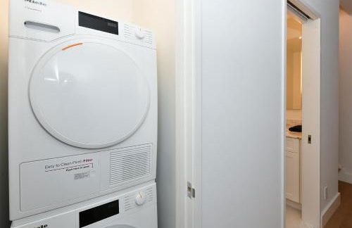 Sophisticated 3 Bedroom Duplex in the Heart of Midtown - Photo 24