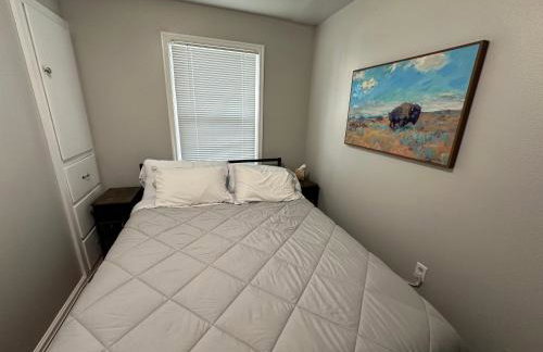 Charming 1930s Style Rustic Home - Photo 9