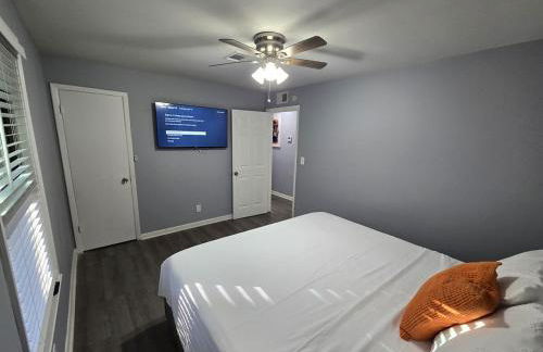 2 King Beds Near Airport - The Silver Hideaway - Foto 20