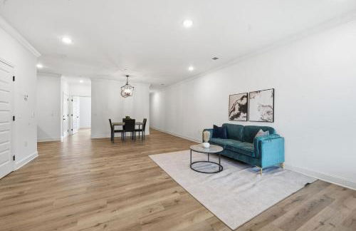 Modern 2BR2BA Retreat Bright & Airy - Foto 1