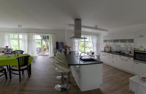 Haus Rosengarten- Ruhige Ferienwohnungen im Grünen - Foto 42