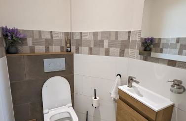 Appartement entièrement rénové au centre de Longwy - Foto 2