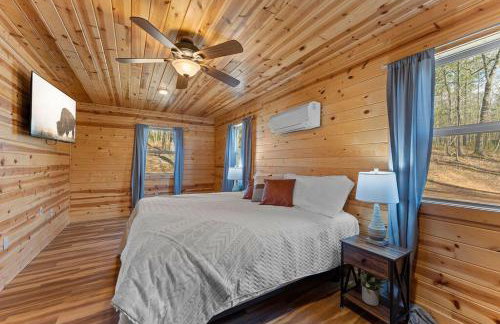 Cabin 5 Mtn View Cabin Near River with Hot Tub and Fire Pit - Foto 41