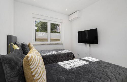 WHome Suburban Serenity Family Home with Pool - Foto 2