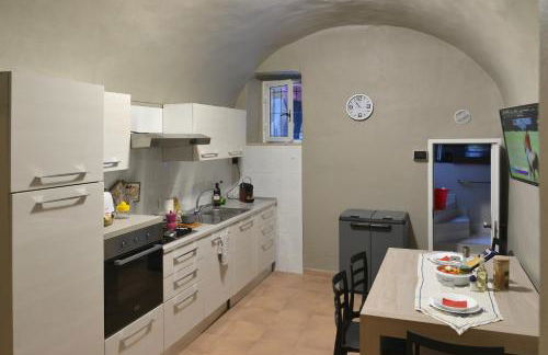 Nick House - Photo 9