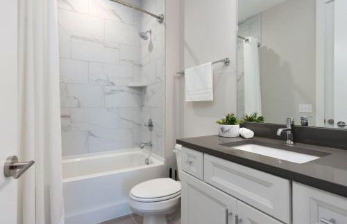 Large Royal Townhome Beautiful Design and Rooftop - Foto 20