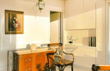 Blue Bay Vouliagmeni Luxury Apartment - Photo 30