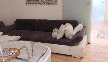 FAMILY APARTMENT ZRNKA s besplatnim parkingom - Foto 1