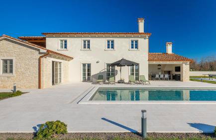 Beautiful villa Jurasi with outdoor pool in Tinjan - Foto 11