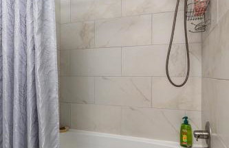 Cozy and Bright 3br apartment 15 min to DT Avl - Foto 6