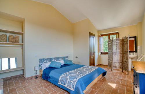 GuestHost - Casale dei Tramonti - Nature's Haven Apartments in Renovated Farmhouse with Pool - Photo 14
