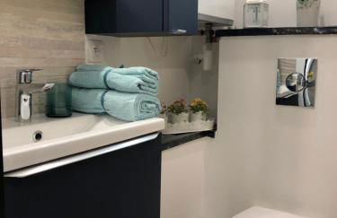 Paris-Eiffel, bienvenue -terrasse -Netflix - Foto 13