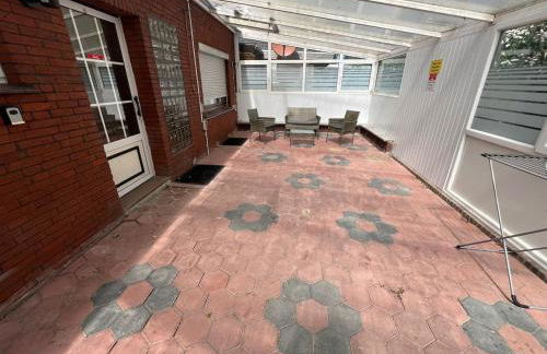 Wunderschöne und moderne Ferienwohnung mit Garten - Photo 21