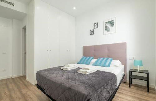 Modern, Stylish Apartment with balcony - Photo 26