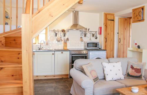 High Grove - Photo 7