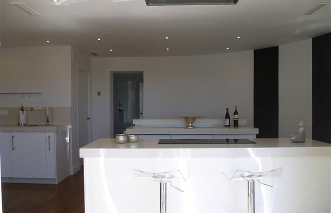 Great Beach Side Villa – Semi Heated Pool - Foto 8