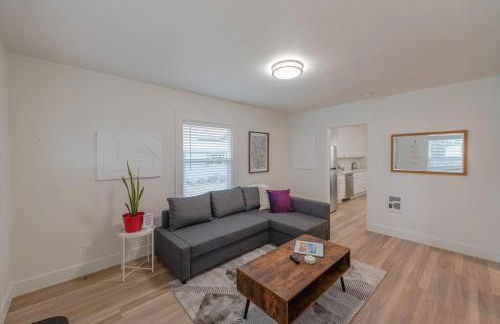 #StayInMyDistrict Coos Bay Primrose Cottage - Foto 6