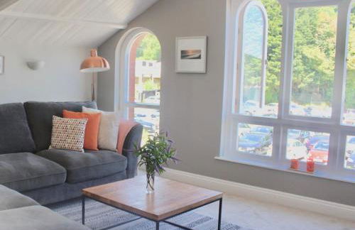 St Monica's - Foto 1