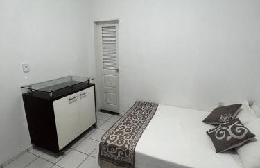 Charmoso e aconchegante espaço a 1 km da praia - Foto 14