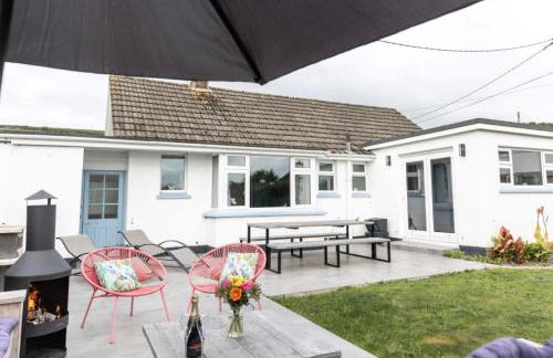 Stylish 2 bed pet-friendly coastal retreat - Foto 17