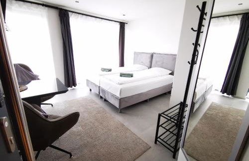 HH 05 by ROCKCHAIR - SUPERHOST Status - Modernes Apartment mit sonnigem Balkon & premium Boxspringbetten in Winterhude - Hamburg Top Geheimtipp - Foto 11