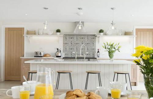 Stone Barn, contemporary barn conversion - Photo 4