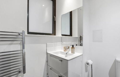 Stylish One Bedroom City Centre Aprt with Free Parking - Foto 17