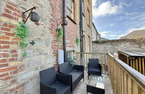 1 Cobb House - Photo 18