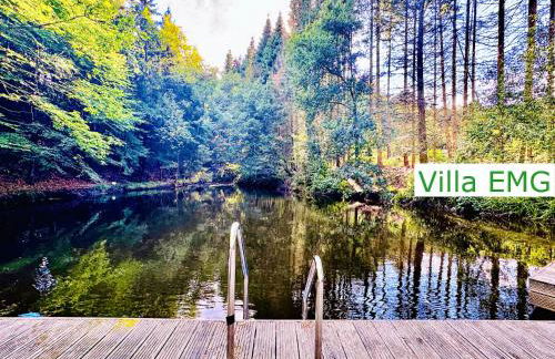 Villa EMG Ferienhaus in Alleinlage mit Privatsee Jacuzzi und Sauna für bis zu 22 Personen bei Osnabrück - Foto 1