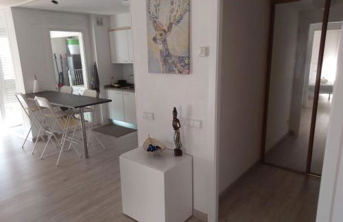 Luxury Apartment Accommodation, next to beach & train station Calella - Foto 10