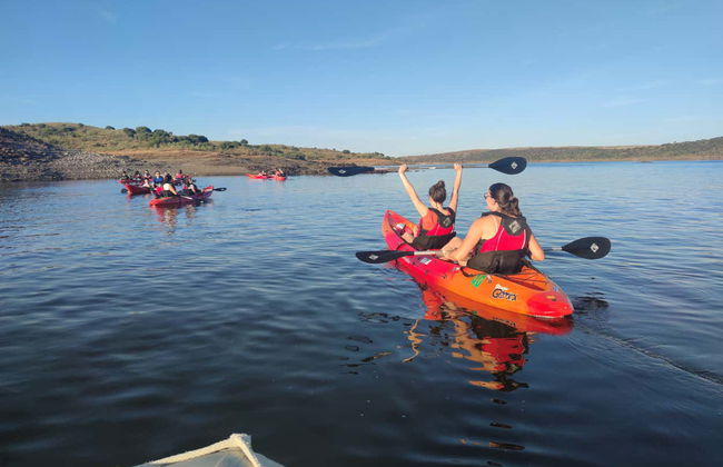 Tour en kayak por el embalse de Alcántara - Foto 1