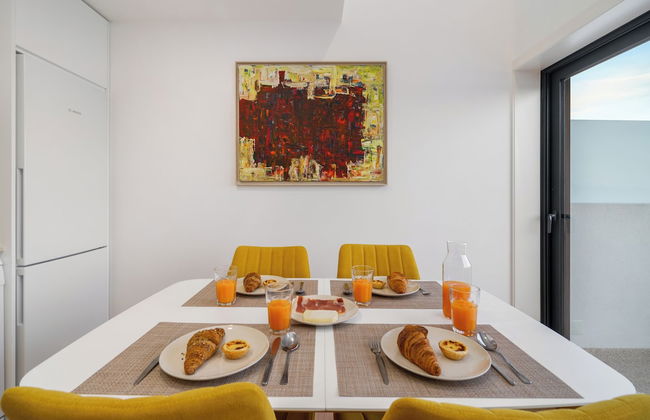 C312 Riverside View Premium Apartment w/ AC & Terrac - Foto 17