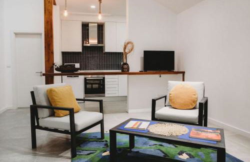 Artist’s corner in central Caldas - Photo 4