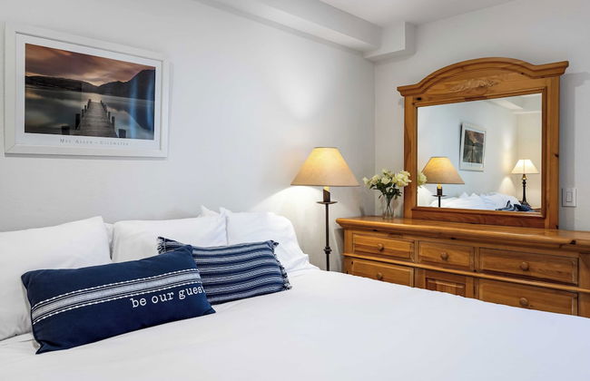 Walk to Beach Pool, Hot Tub, Private Patio, Parking Seabreeze Retreat - Foto 17