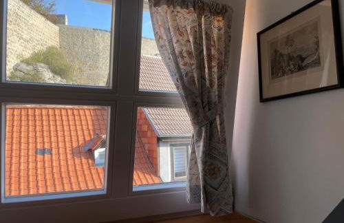 Mittelalterdomizil mit Balkon und Parkplätzen - Foto 38