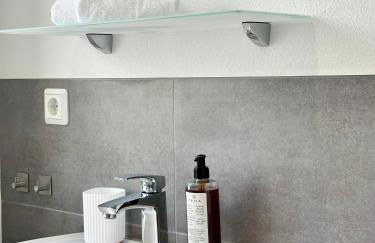 Modernes Apartment mit Queensize-Bett, NETFLIX, Küche, Erdgeschoss, Nähe AMEOS Klinik - Foto 40