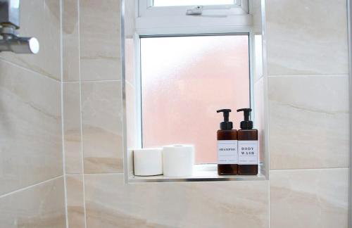 Sleeps 18 Lovely Mcr Home by City SuperHost - Foto 10