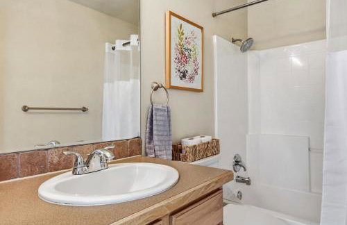 Cozy Boise Getaway walk to Stadium Fireplace Garage - Foto 23