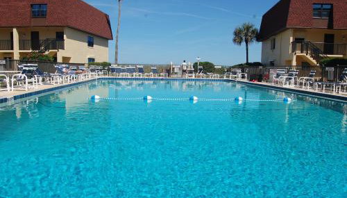 117 Cocoa Beach Club Direct Oceanfront Next to Pier, Dog Friendly! - Foto 1