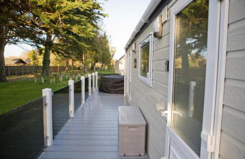 6 Berth Luxury Lodge in Christchurch, Dorset - Photo 8