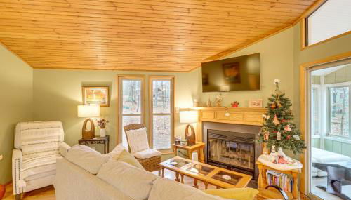 Hike and Golf! Family Home 15 Mi to Berkeley Springs - Foto 3