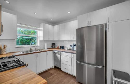 Vista Mar Scenic 3BR Family Waterfront w Private Dock - Foto 12