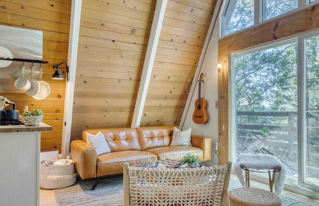 A-frame Retreat Chic and Modern Forest Views, Hammock, Outdoor Dining, Decks - Foto 9