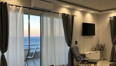 Seafront house with private beach in South Crete - Foto 3