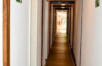 Neu renoviert: 11 Zimmer mit großer Wohnküche, mitten in der Natur - Foto 33