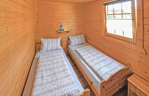 Schmuckes Holzhaus Im Grünen - Foto 8