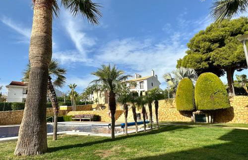 Bonito Apartamento Con Piscina y Jacuzzi - Photo 3